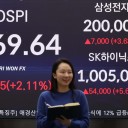 “은퇴자금까지 탈탈 털어 넣습니다”…부동산서 국장으로, 개미들 ‘머니무브’