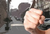 "젊은 놈이 왜 엘리베이터를 타" 지하철서 시민 폭행 50대男 벌금형