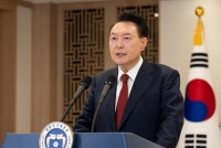 尹, 계엄 전후 ‘부처별 행동지침 문서’ 외교-기재 장관에 건넸다