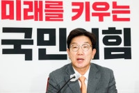 [단독] 권성동, 인요한 사퇴 만류…'한동훈 체제' 붕괴 일단 스톱